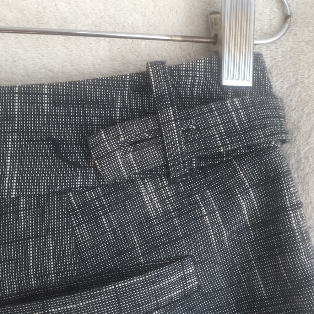 Shorts - Picture 6 of 8